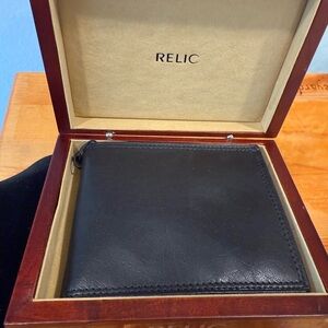 Relic Black Leather Card Holder